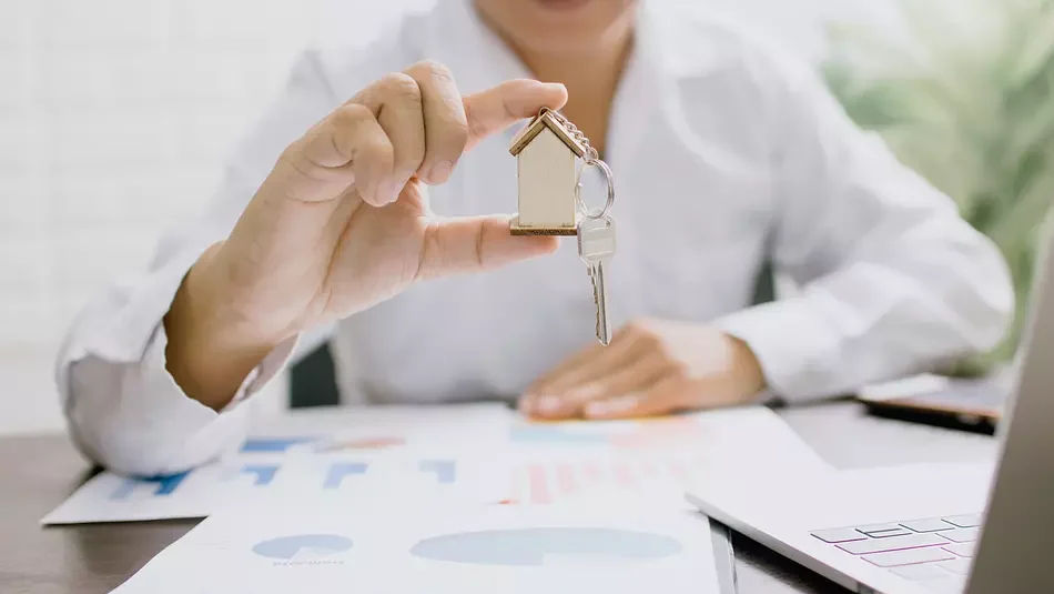 The Benefits of Working with a Local Agent